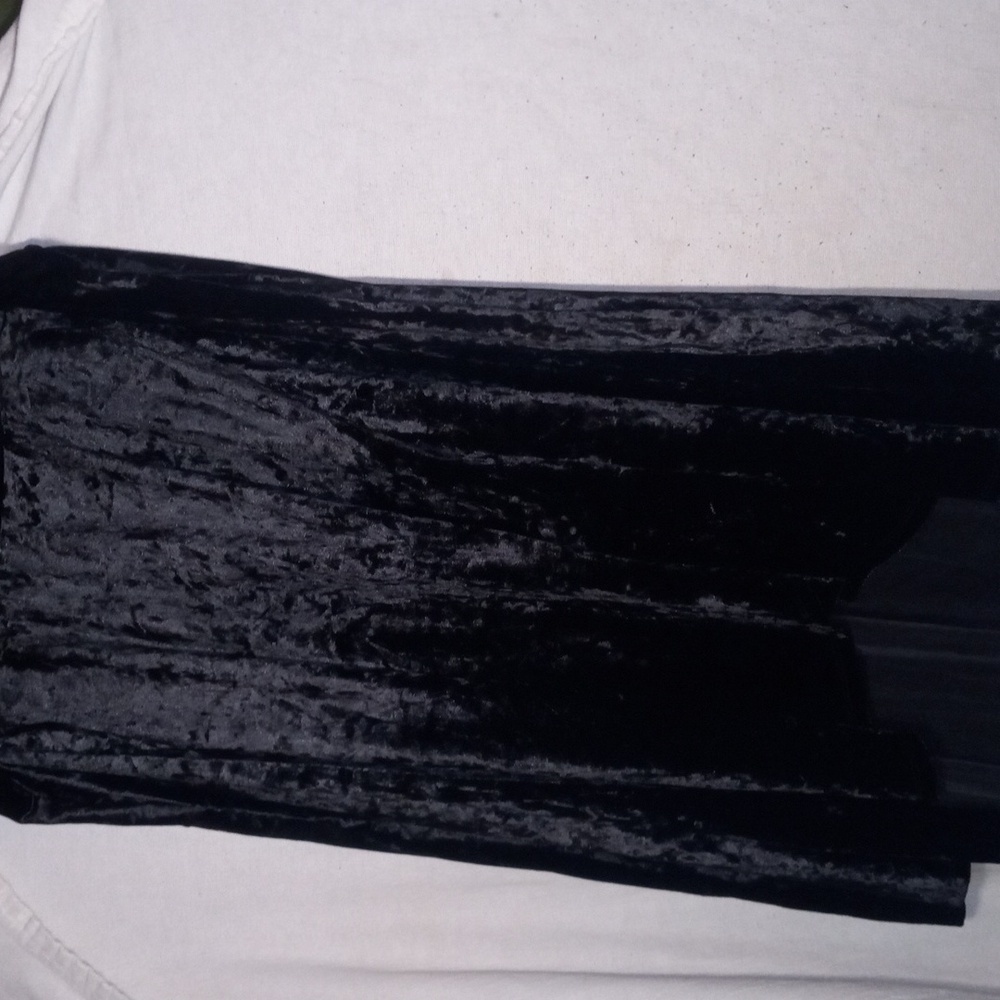 Nwt Torrid 2XL (18-20) velvet faux wrap skirt - Picture 5 of 10